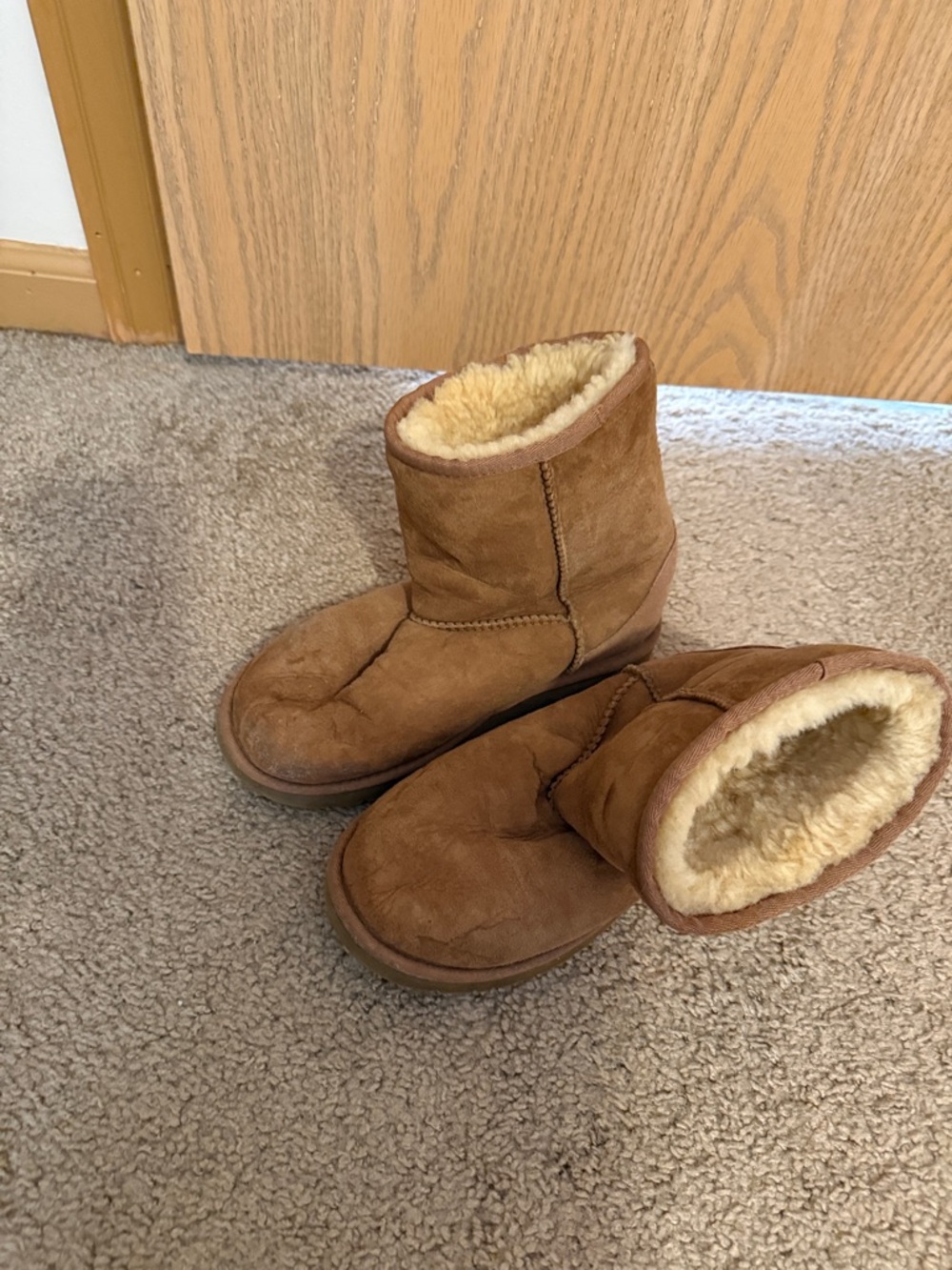 UGG Kids Chestnut Shearling-Lined Winter Boots